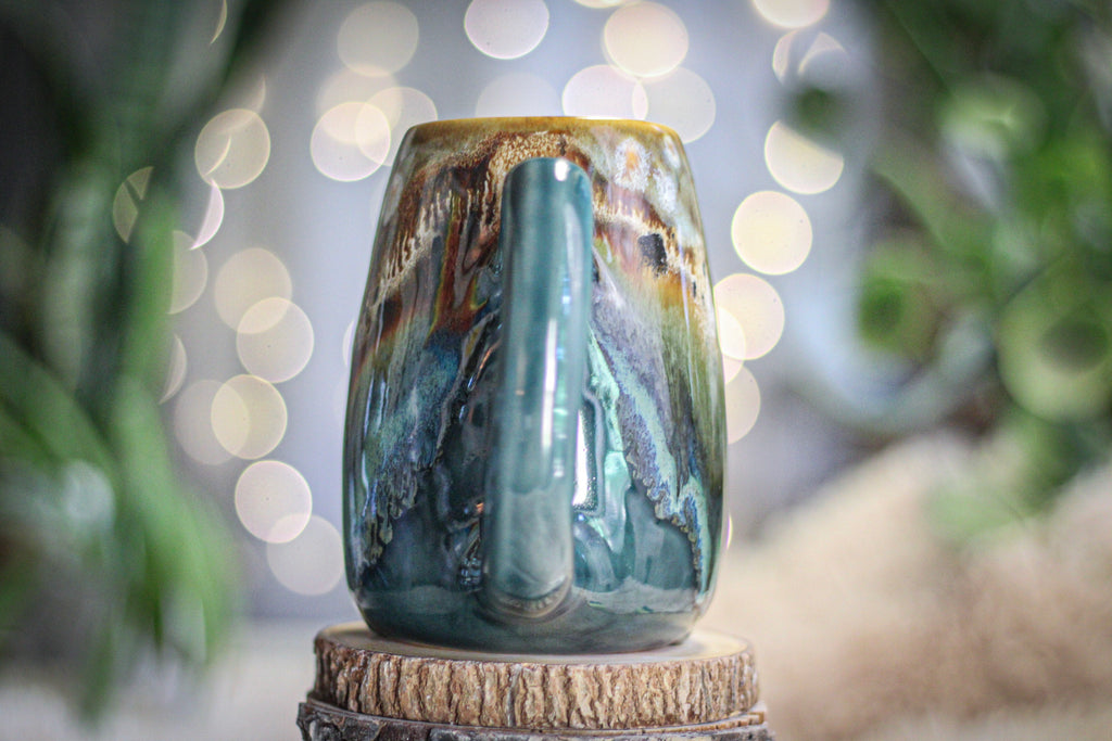 19-B Desert Oasis Variation Acorn Mug, 20 oz.