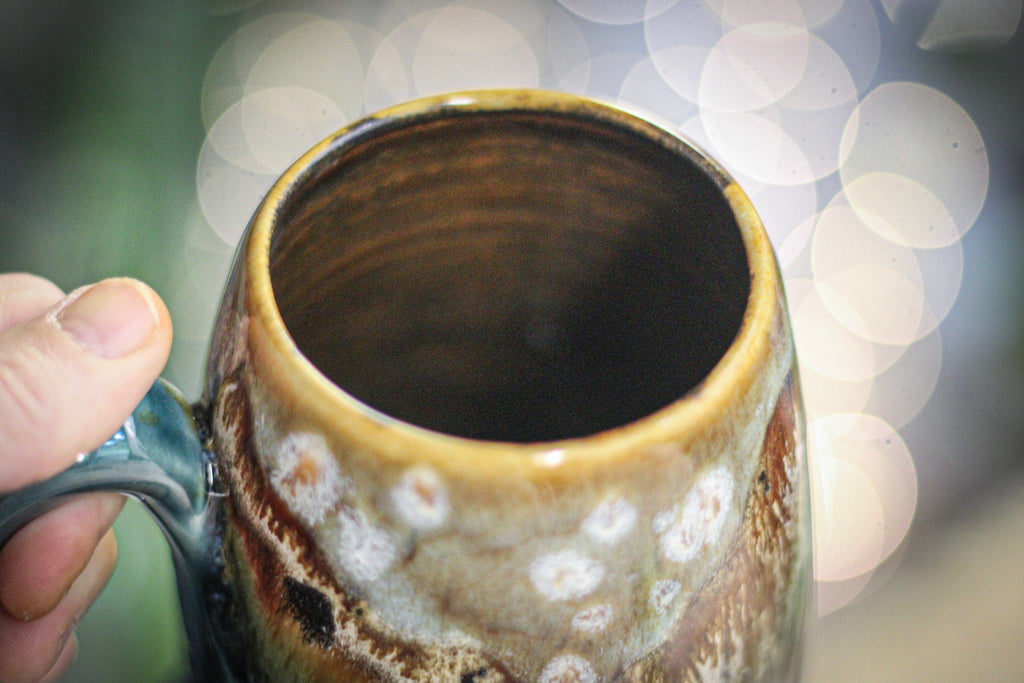 19-B Desert Oasis Variation Acorn Mug, 20 oz.