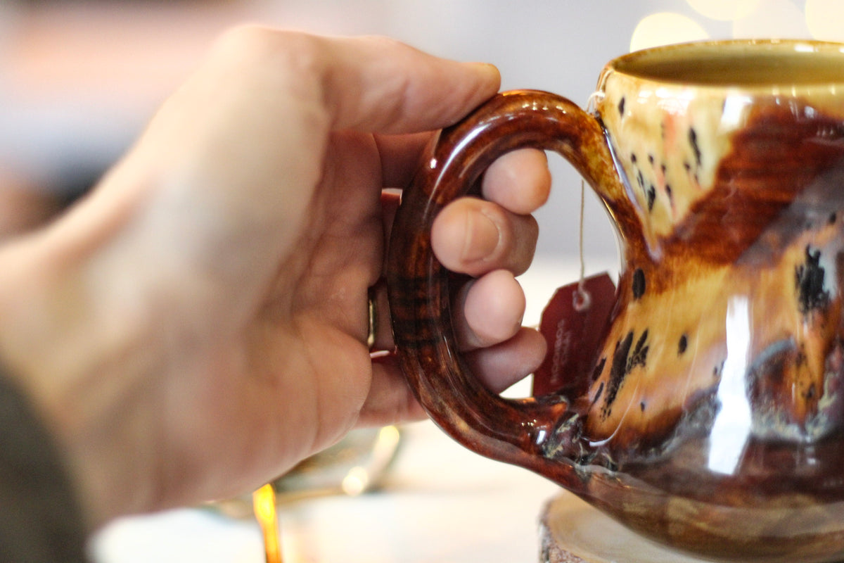 17-F EXPERIMENT Petite Notched Gourd Mug, 10 oz.