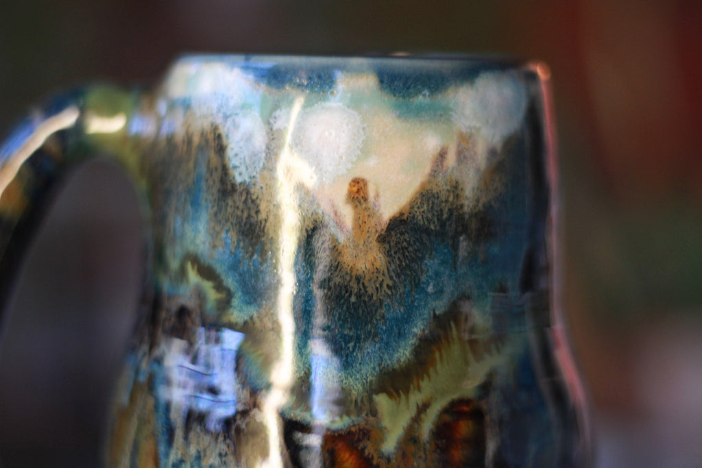 15-C Green Mountain Magic Mid Mod Mug, 19 oz.