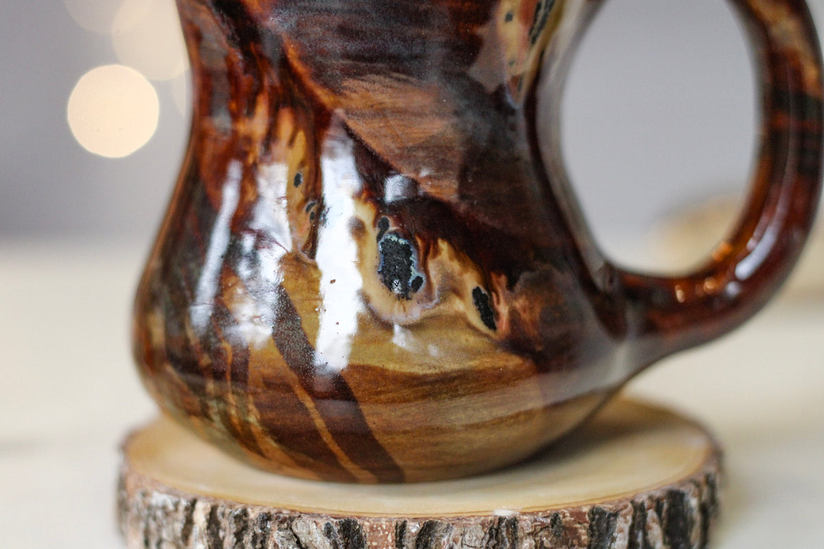 17-F EXPERIMENT Petite Notched Gourd Mug, 10 oz.