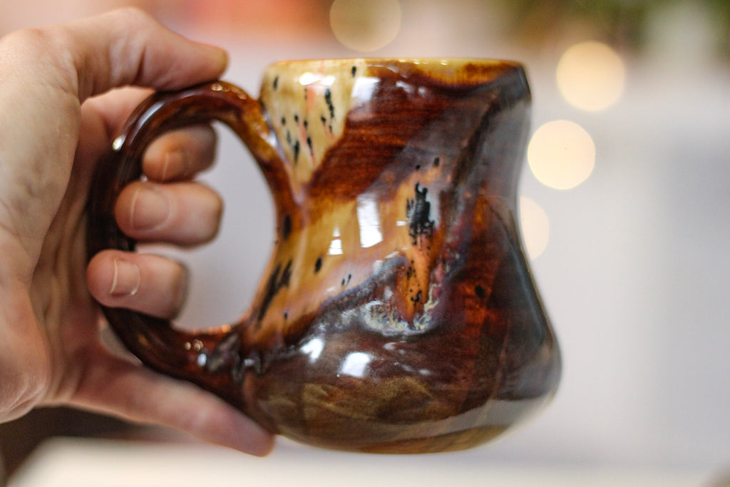 17-F EXPERIMENT Petite Notched Gourd Mug, 10 oz.