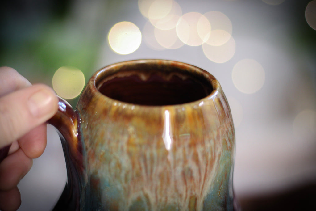 17-D Aqua Falls Gourd Mug, 20 oz.