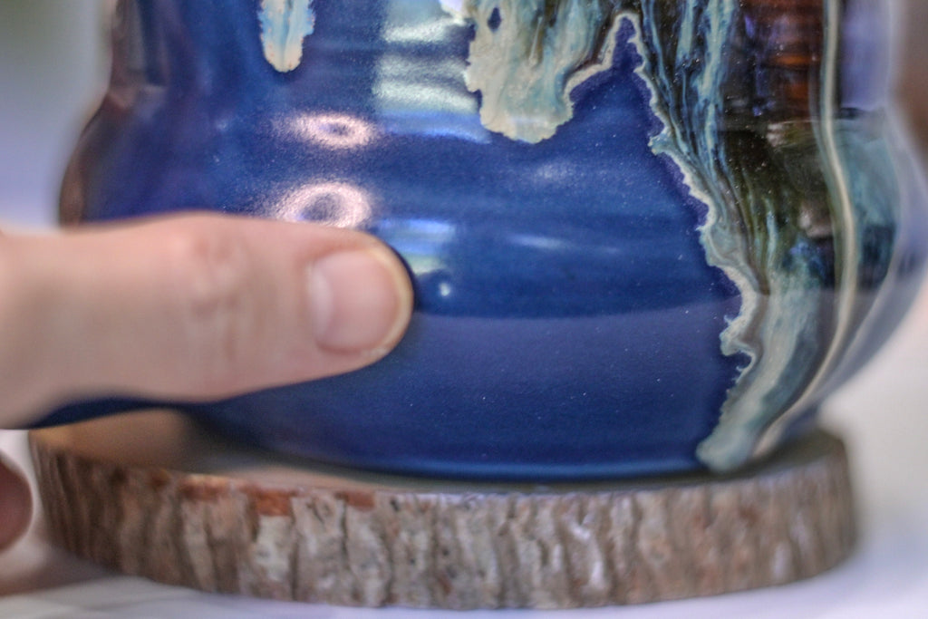 17-D New Wave Goddess Acorn Mug - TOP SHELF, 22 oz.
