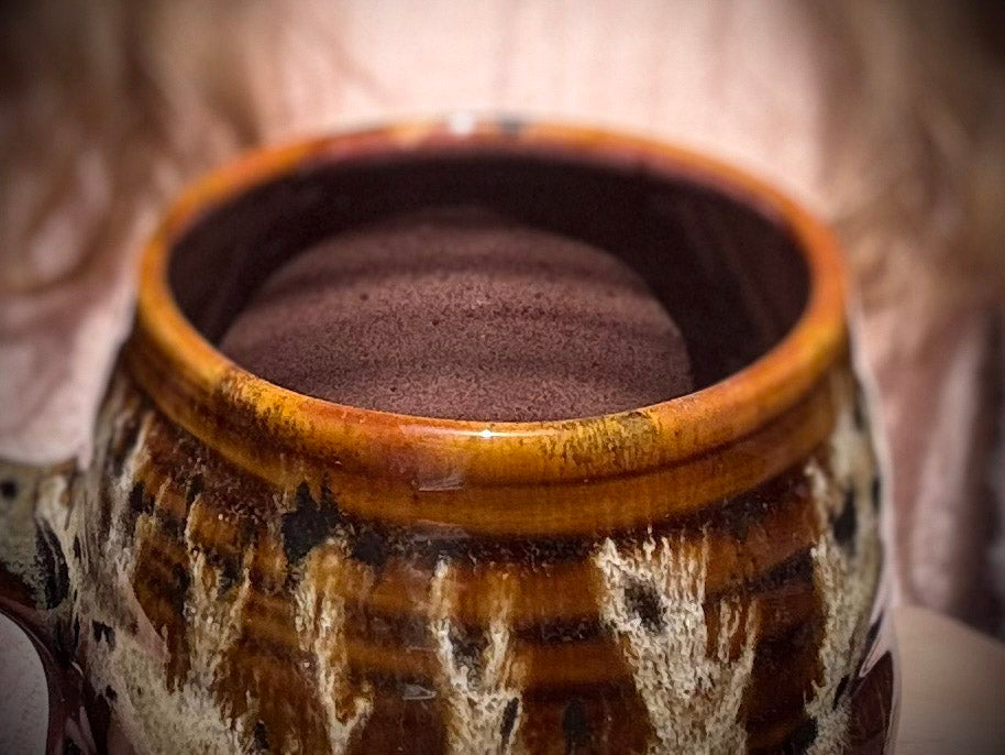 02-B Molten Cheetah Swirly Mug - TOP SHELF, 27 oz.