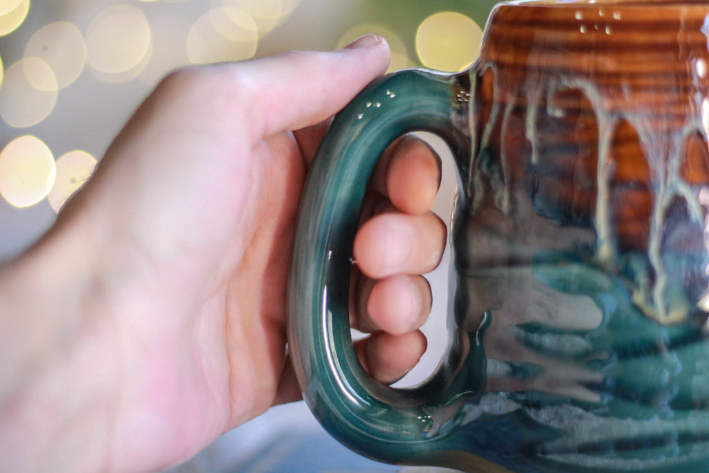 15-E New Wave Textured Mug - TOP SHELF, 19 oz.