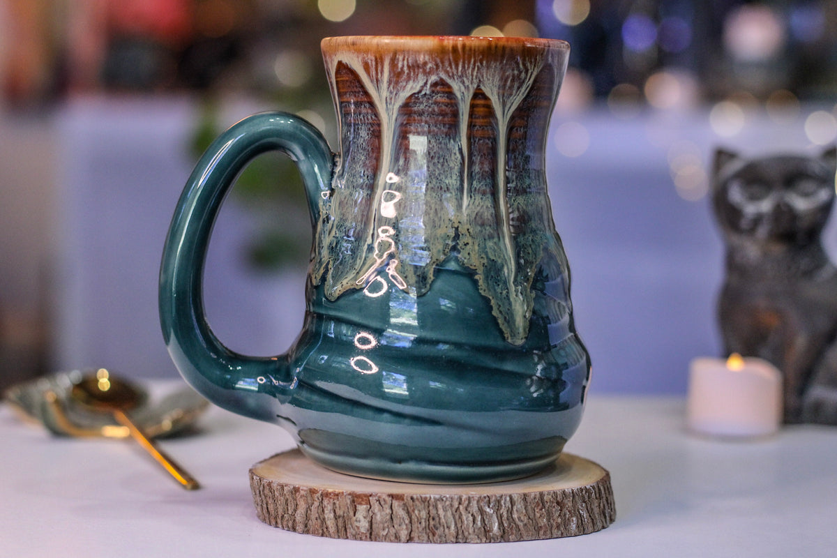 18-D New Wave Textured Acorn Mug, 19 oz.