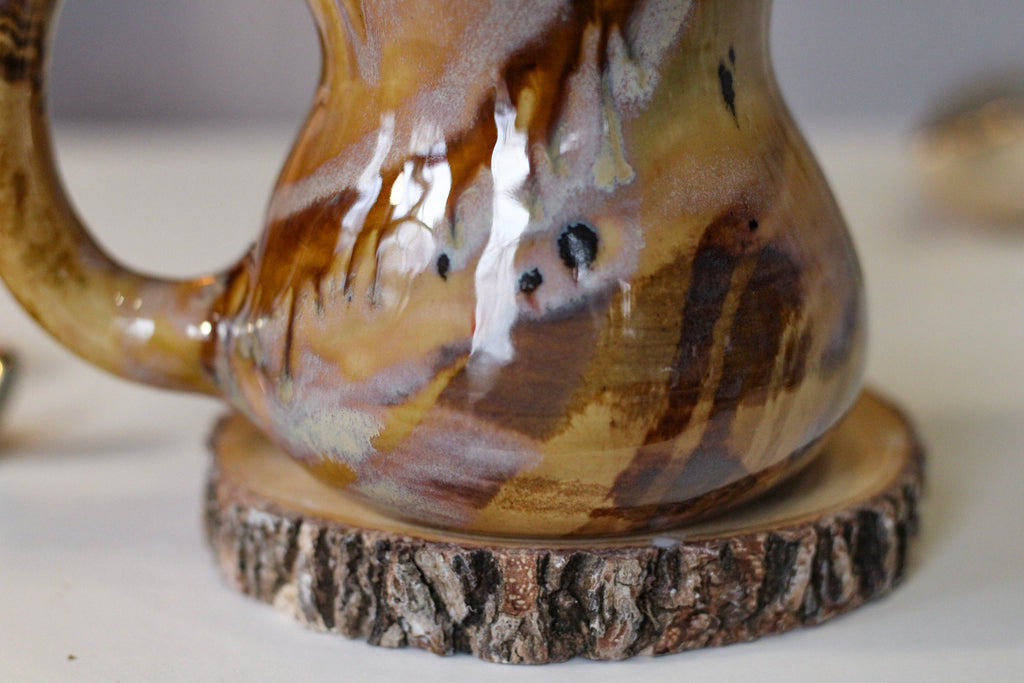 18-F EXPERIMENT Petite Notched Gourd Mug, 12 oz.