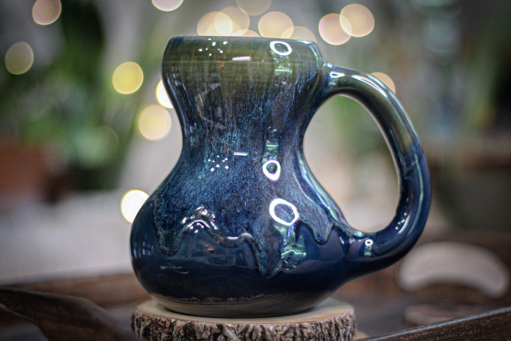 17-F Astral Wave Gourd Mug, 18 oz.