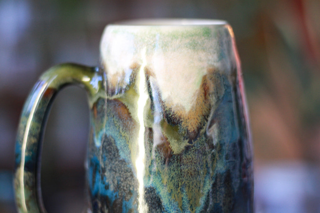 16-B Green Mountain Magic Textured Mug, 24 oz.