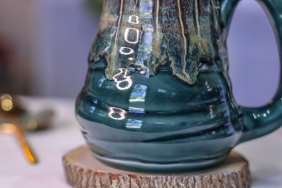 18-D New Wave Textured Acorn Mug, 19 oz.