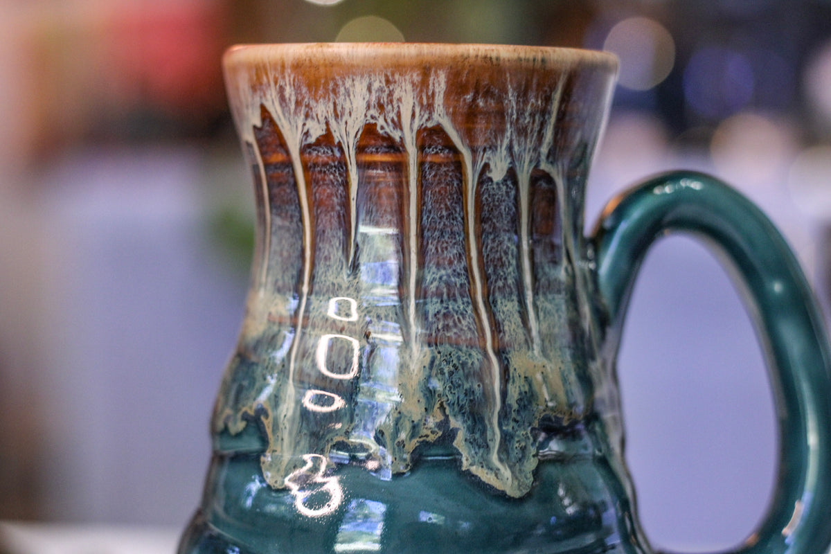 18-D New Wave Textured Acorn Mug, 19 oz.