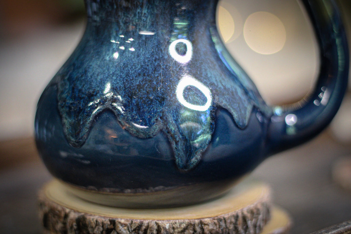 17-F Astral Wave Gourd Mug, 18 oz.