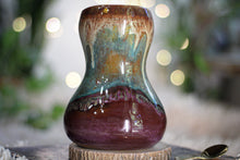 Load image into Gallery viewer, 18-D Aqua Falls Gourd Mug, 22 oz.