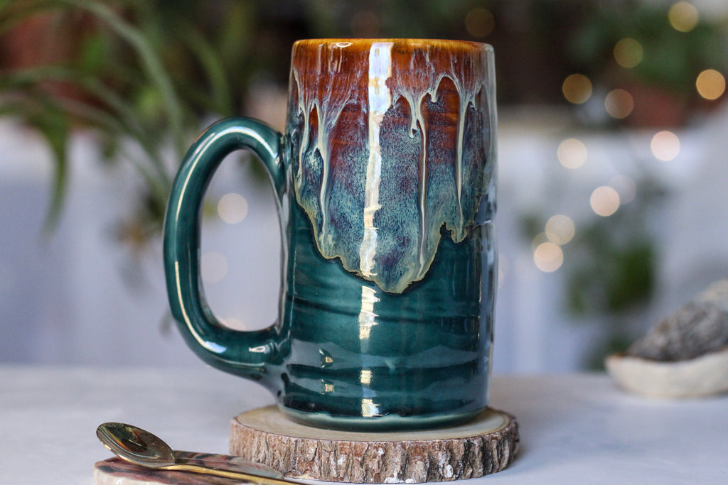 18-D New Wave Textured Acorn Stein, 18 oz.