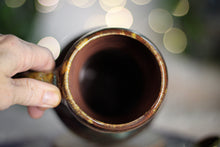 Load image into Gallery viewer, 18-D Aqua Falls Gourd Mug, 22 oz.