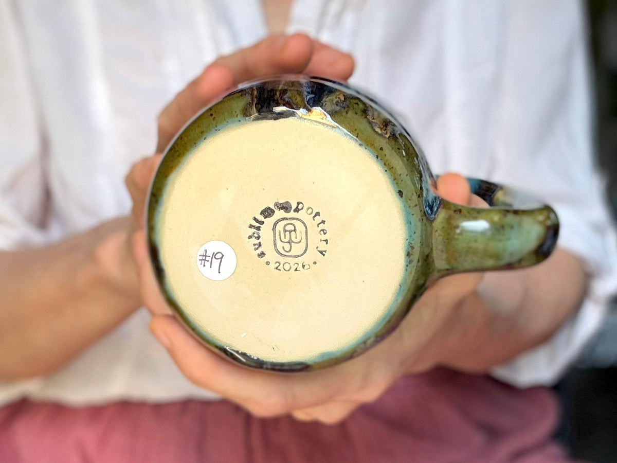 19-C Green Mountain Swirly Mug, 21 oz.