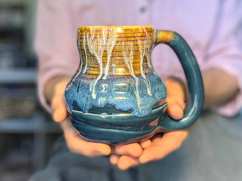21-E New Wave Variation Textured Curvy Mug, 19 oz.