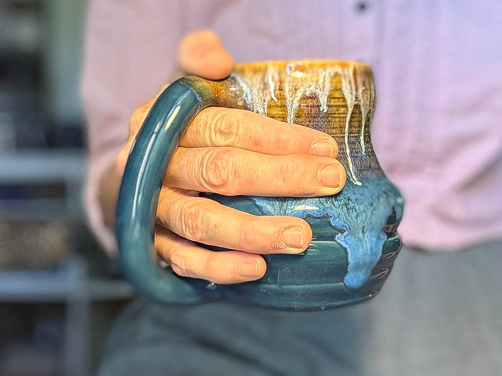 21-E New Wave Variation Textured Curvy Mug, 19 oz.