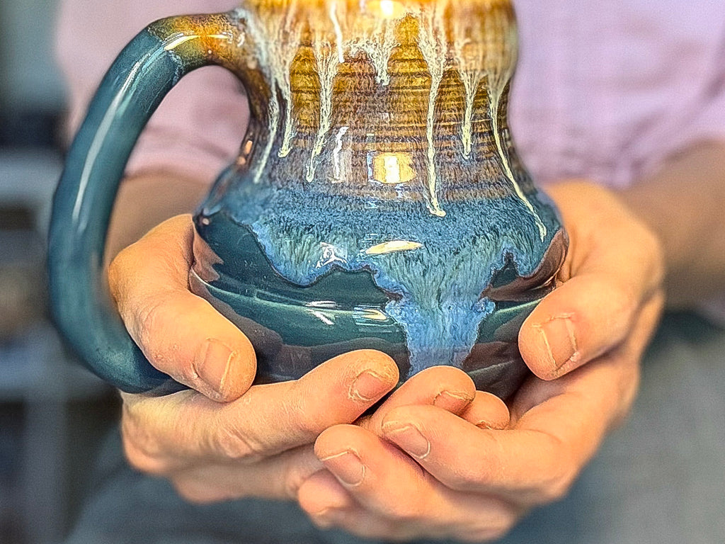 21-E New Wave Variation Textured Curvy Mug, 19 oz.