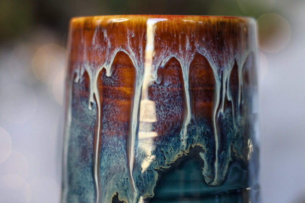 18-D New Wave Textured Acorn Stein, 18 oz.