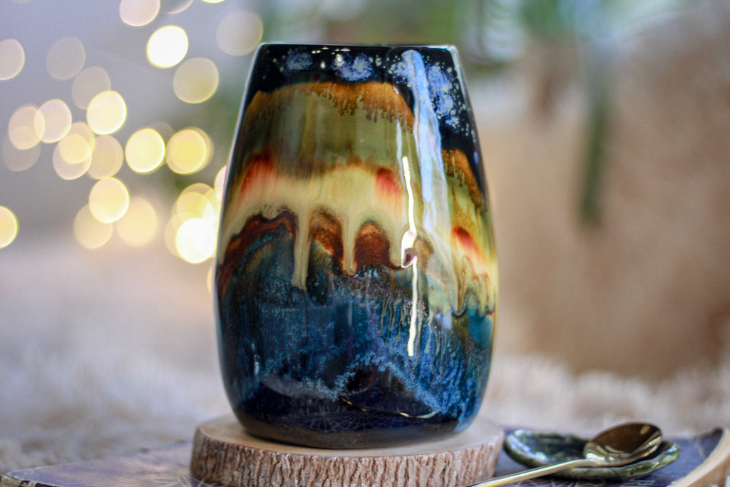 16-B Green Mountain Midnight Mug, 26 oz.