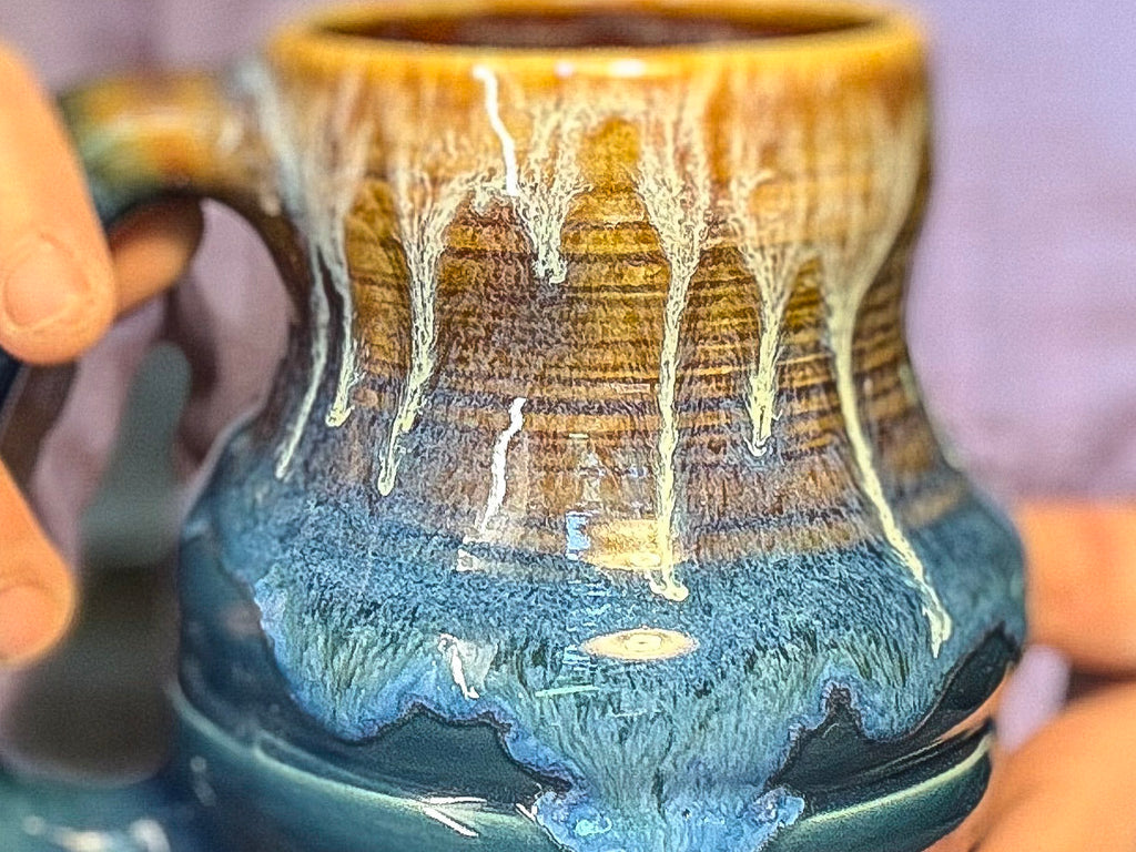 21-E New Wave Variation Textured Curvy Mug, 19 oz.