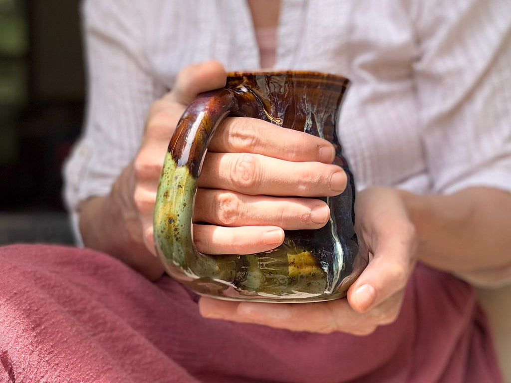 21-E New Wave Textured Curvy Mug, 24 oz.