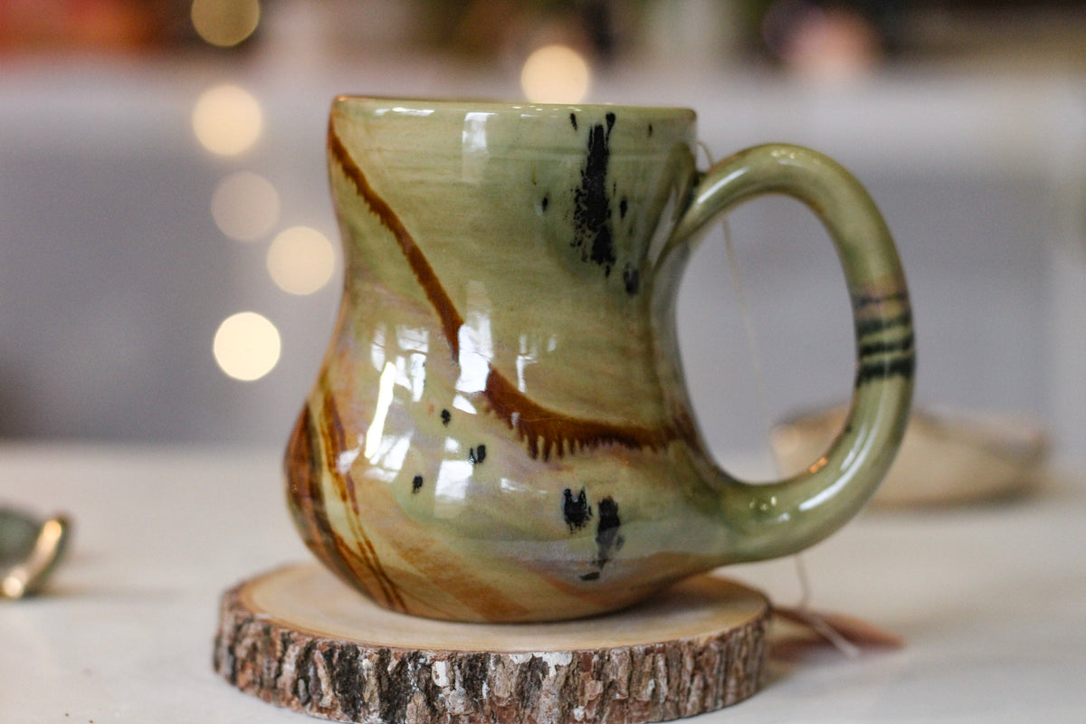 21-F EXPERIMENT Petite Notched Gourd Mug, 10 oz.