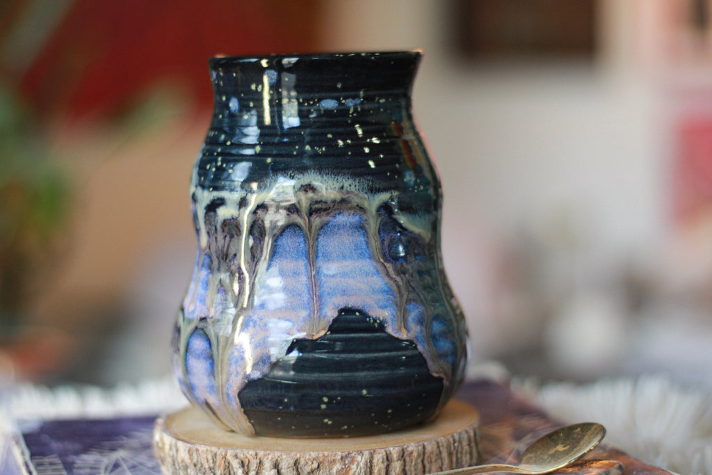 03-F Surprise Cosmic Amethyst Grotto Cuddle Mug, 19 oz.