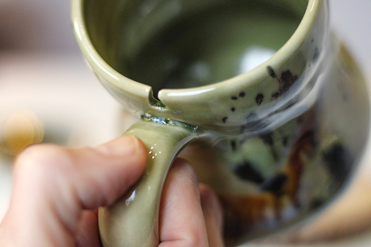 21-F EXPERIMENT Petite Notched Gourd Mug, 10 oz.