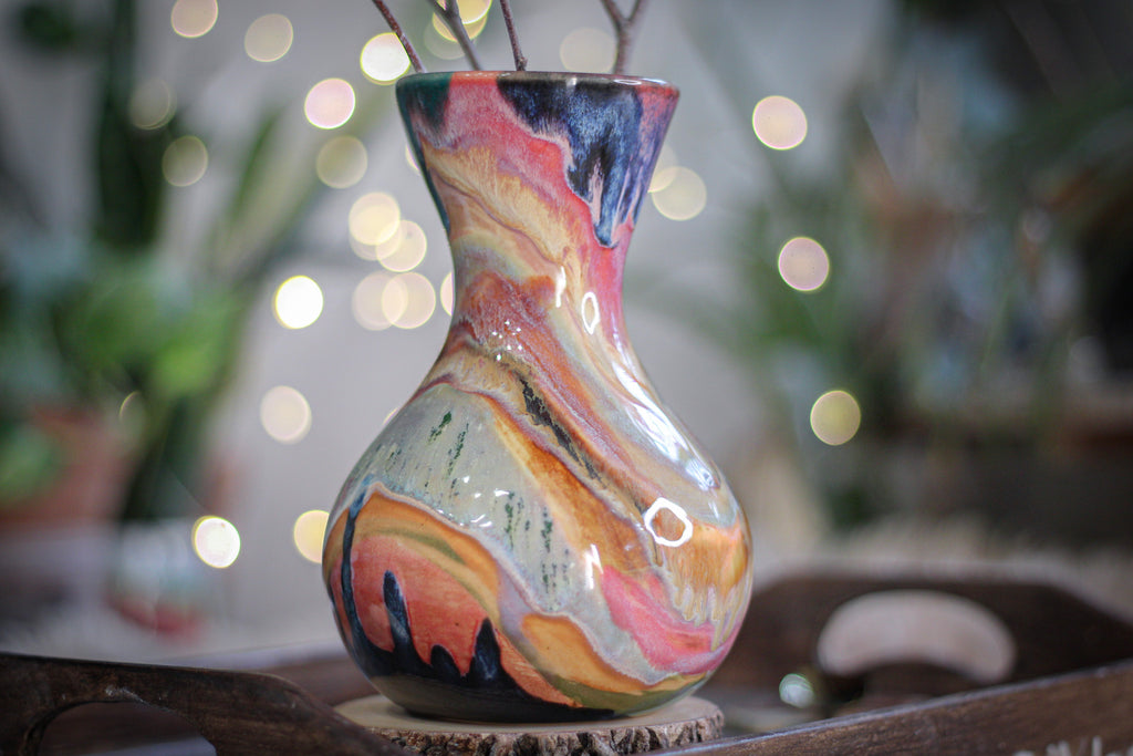 22-C 'FLOW' Vase, 23 oz.