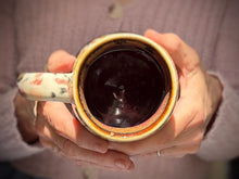Load image into Gallery viewer, 22-D Granny's Lace Variations Cuddle Mug, 20 oz.