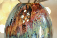 Load image into Gallery viewer, 17-D Grotto Variation Vase, 18 oz.