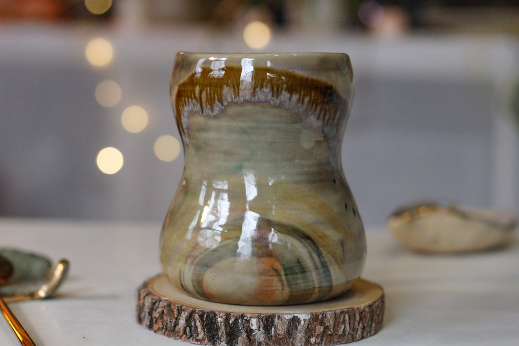 22-F EXPERIMENT Petite Notched Gourd Mug, 13 oz.
