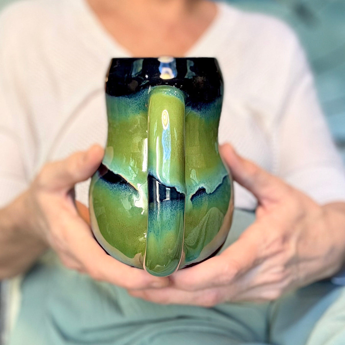 19-D Aurora Curvy Mug - TOP SHELF MISFIT, 23 oz.
