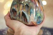 Load image into Gallery viewer, 17-D Grotto Variation Vase, 18 oz.