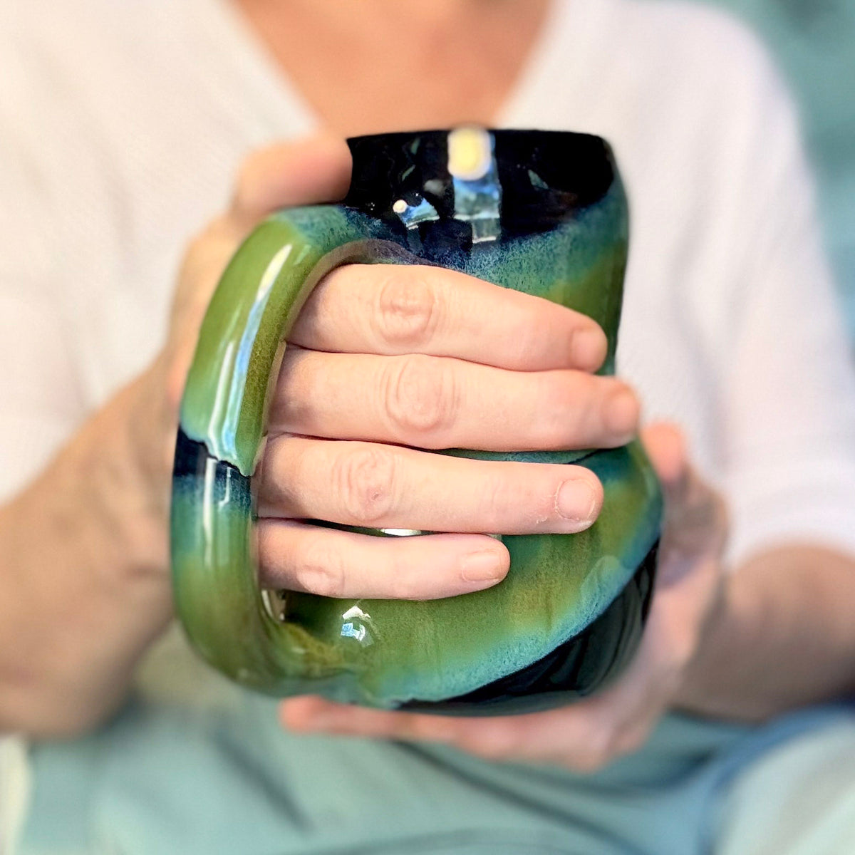 19-D Aurora Curvy Mug - TOP SHELF MISFIT, 23 oz.