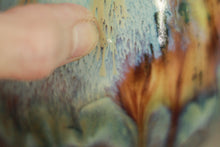 Load image into Gallery viewer, 17-D Grotto Variation Vase, 18 oz.