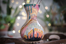 Load image into Gallery viewer, 22-C &#39;FLOW&#39; Vase, 23 oz.
