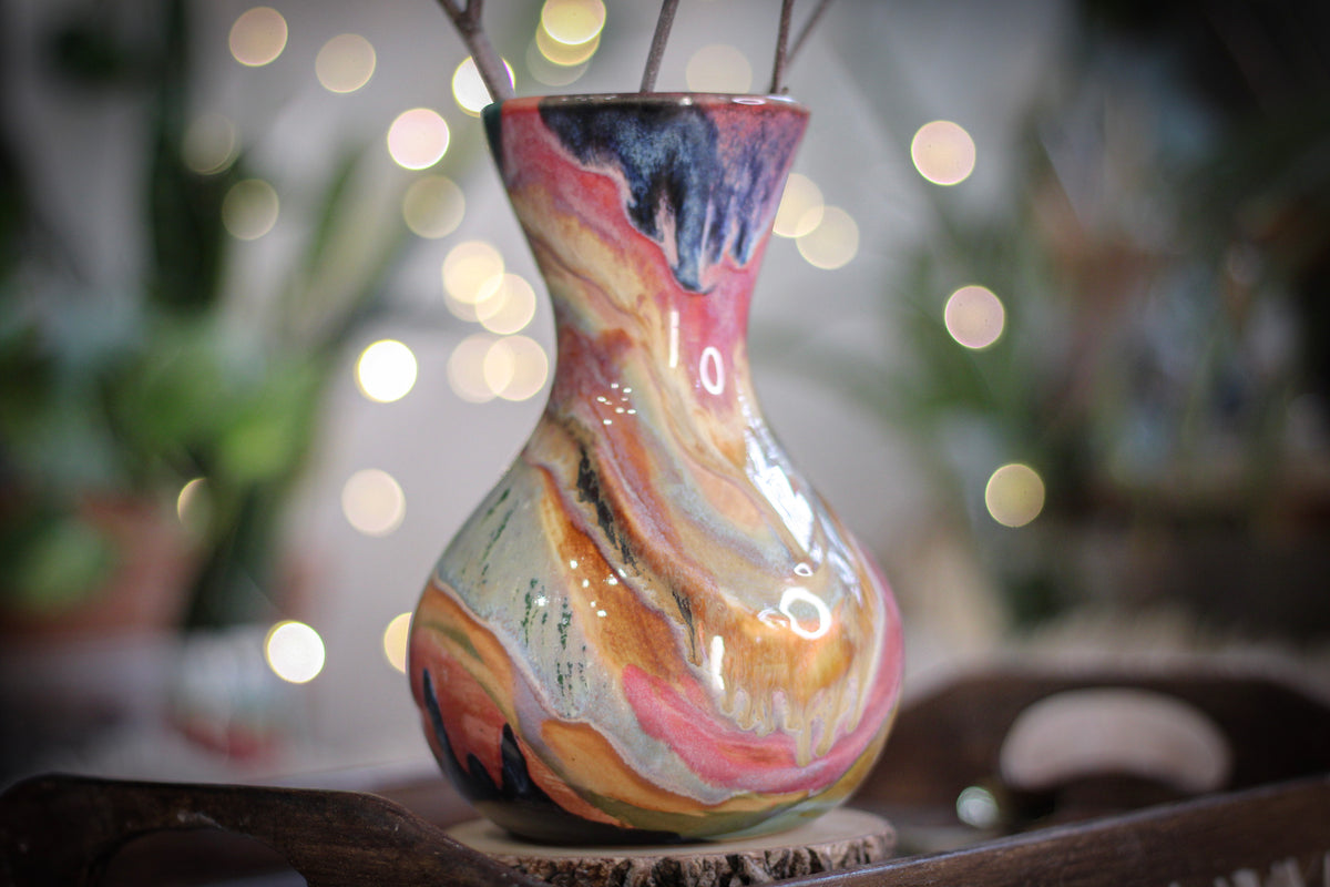 22-C 'FLOW' Vase, 23 oz.