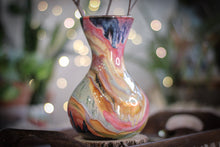 Load image into Gallery viewer, 22-C &#39;FLOW&#39; Vase, 23 oz.