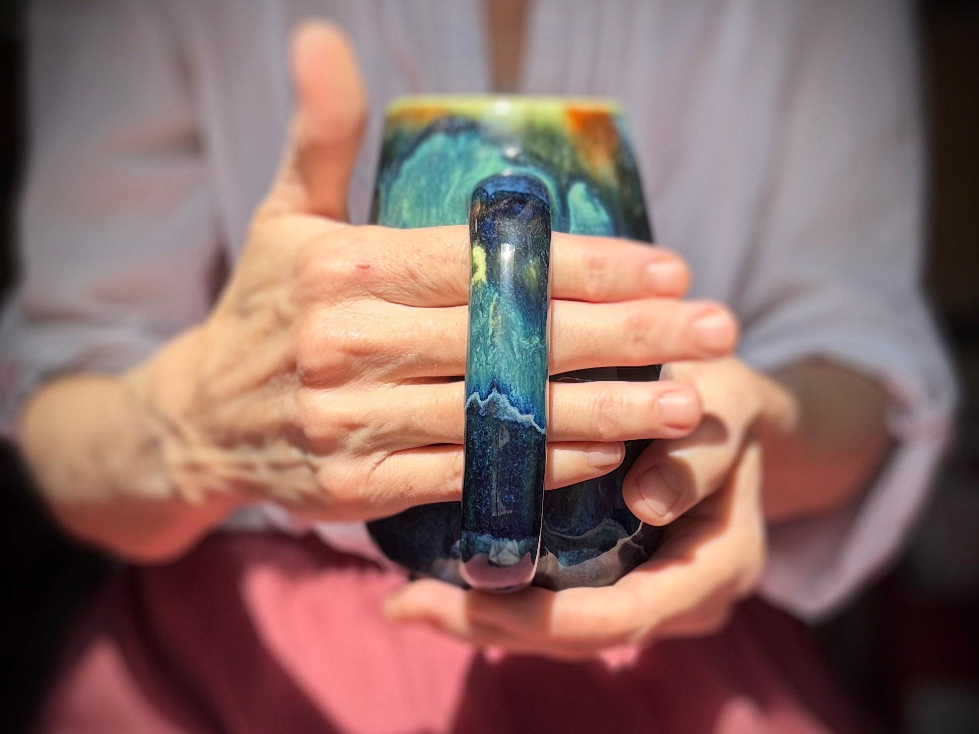 22-D Aurora Variation Mug, 22 oz.