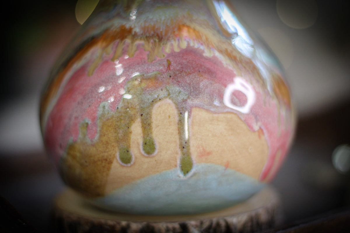 22-C 'FLOW' Vase, 23 oz.