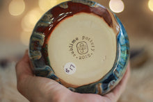 Load image into Gallery viewer, 17-D Grotto Variation Vase, 18 oz.
