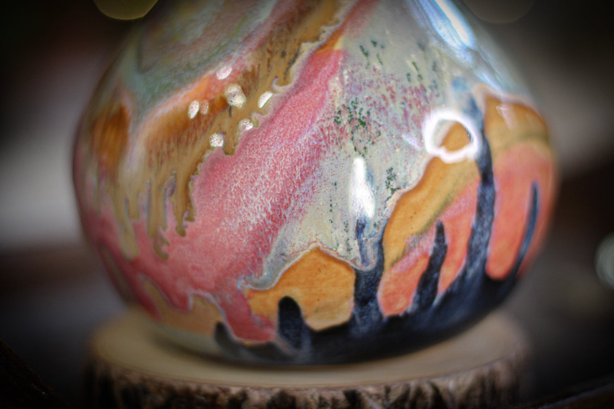 22-C 'FLOW' Vase, 23 oz.
