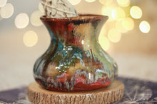 Load image into Gallery viewer, 18-F 'FLOW' Variation Small Flared Cup/Vase, 10 oz.