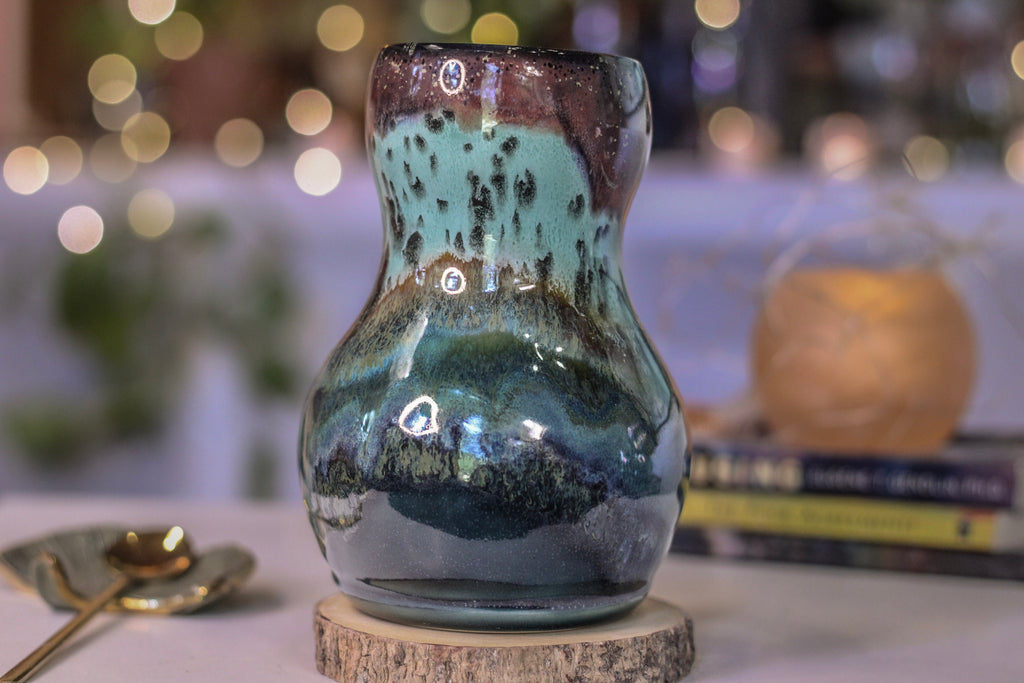 22-A Rocky Mountain Midnight Notched Acorn Gourd Mug, 26 oz.