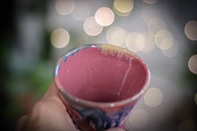 Load image into Gallery viewer, 22-C &#39;FLOW&#39; Vase, 23 oz.