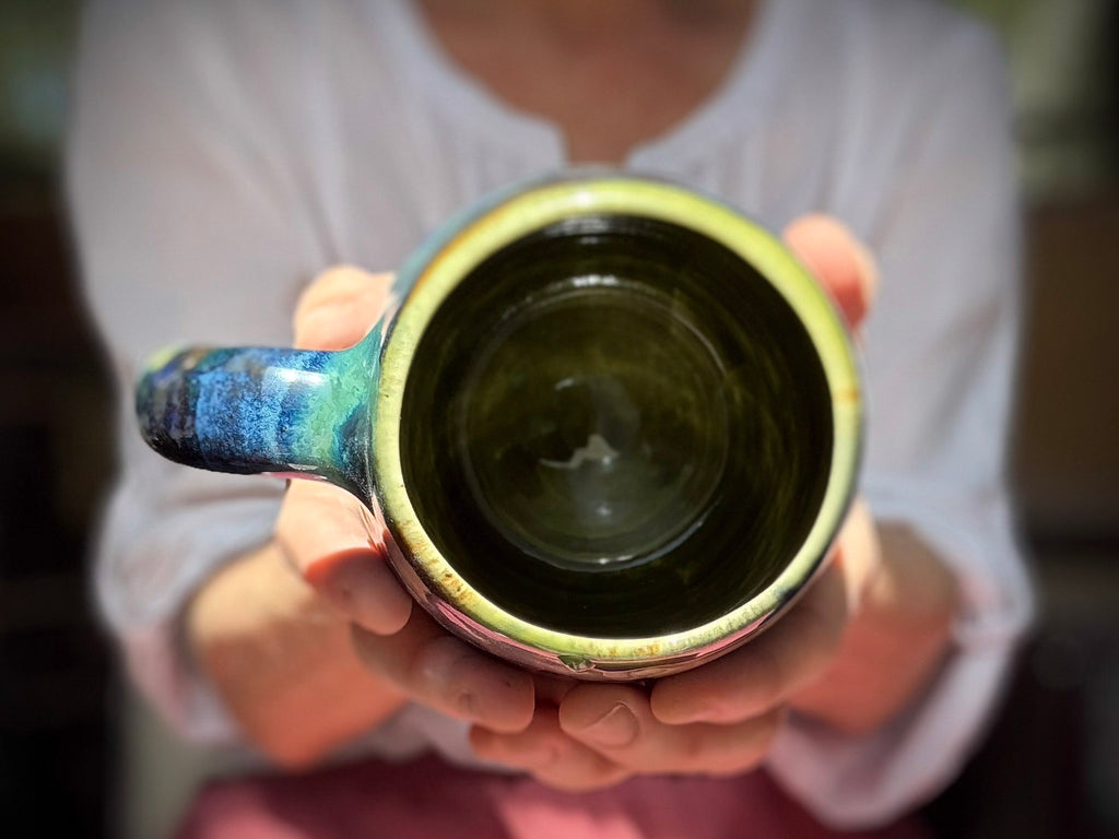 22-D Aurora Variation Mug, 22 oz.